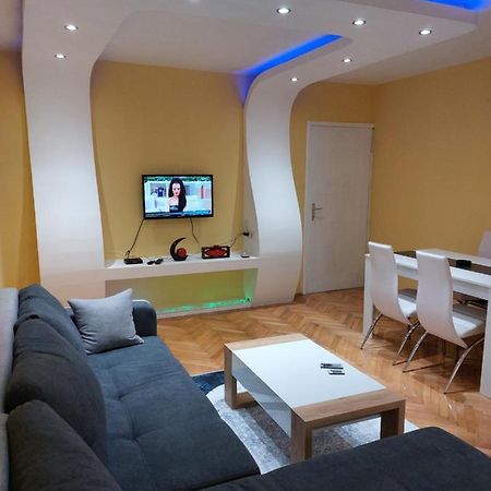 N&N Apartment Vrsac Zewnętrze zdjęcie