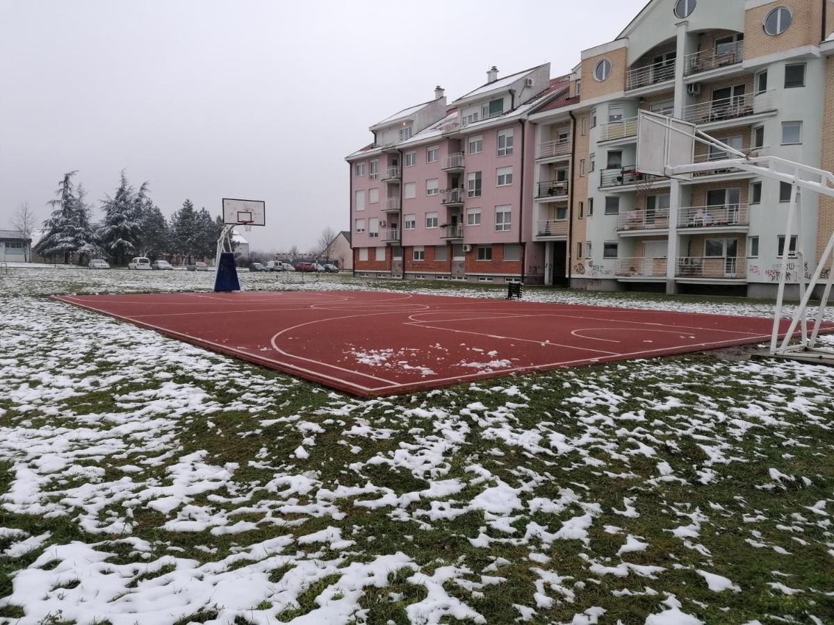 N&N Apartment Vrsac Zewnętrze zdjęcie