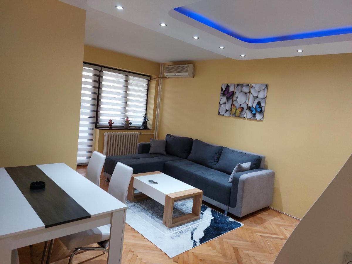 N&N Apartment Vrsac Zewnętrze zdjęcie